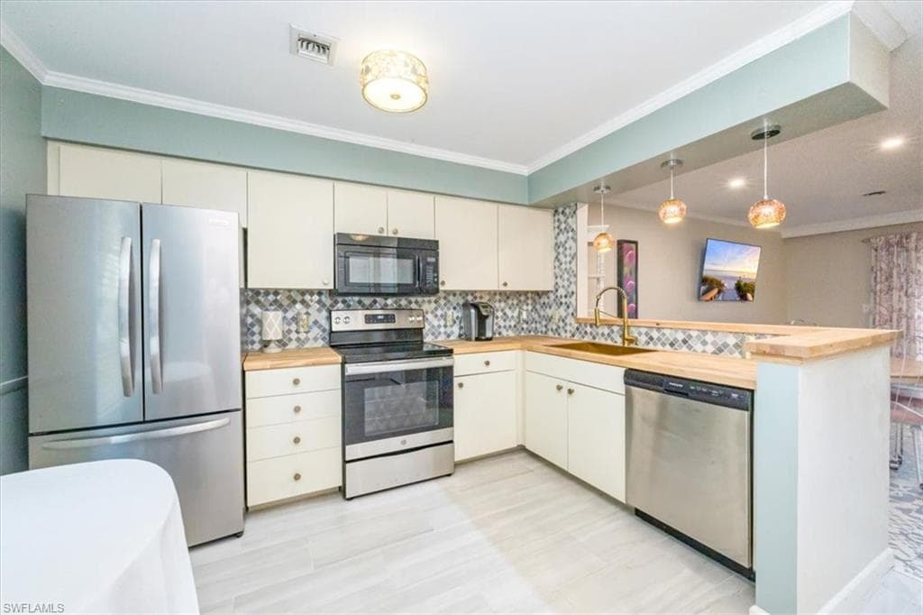 25492 Cockleshell DR # 102, BONITA SPRINGS FL 34135-6