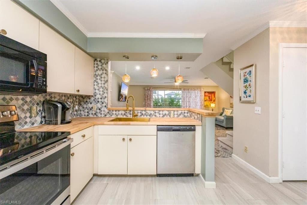 25492 Cockleshell DR # 102, BONITA SPRINGS FL 34135-8