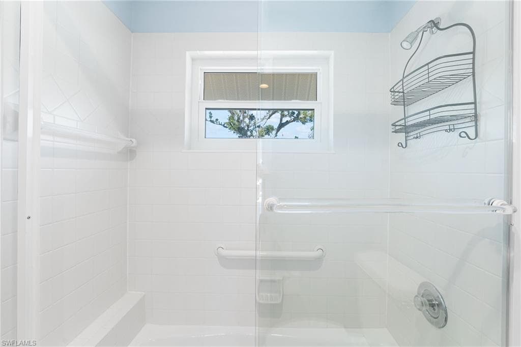 241 Violet DR-25