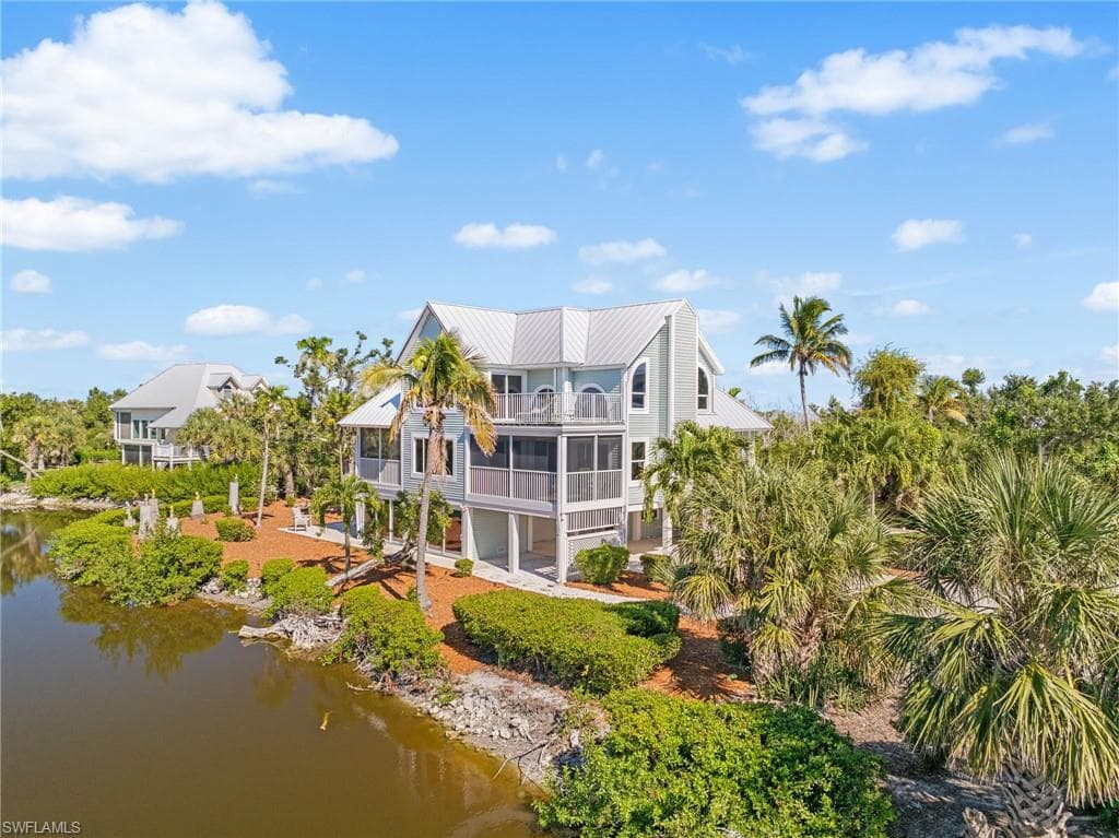 241 Violet DR-6