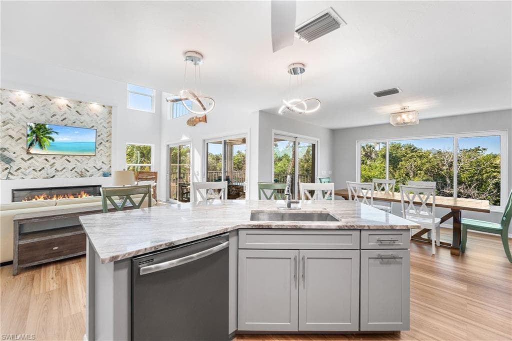 241 Violet DR-2