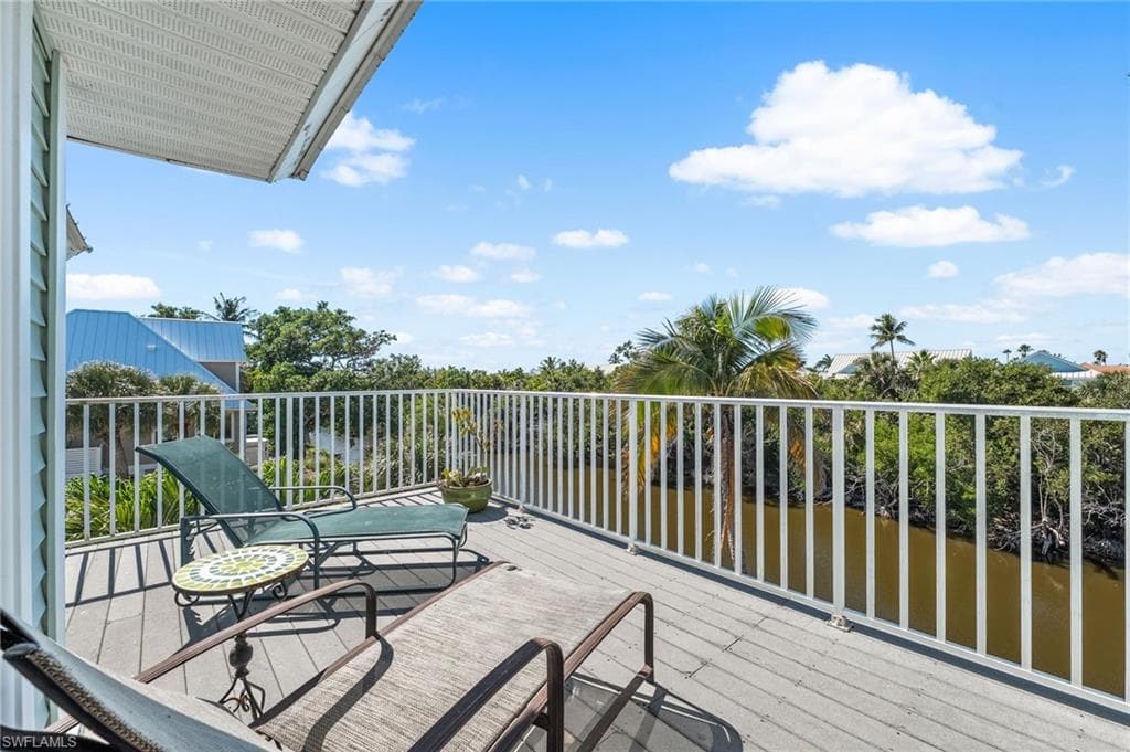 241 Violet DR-33