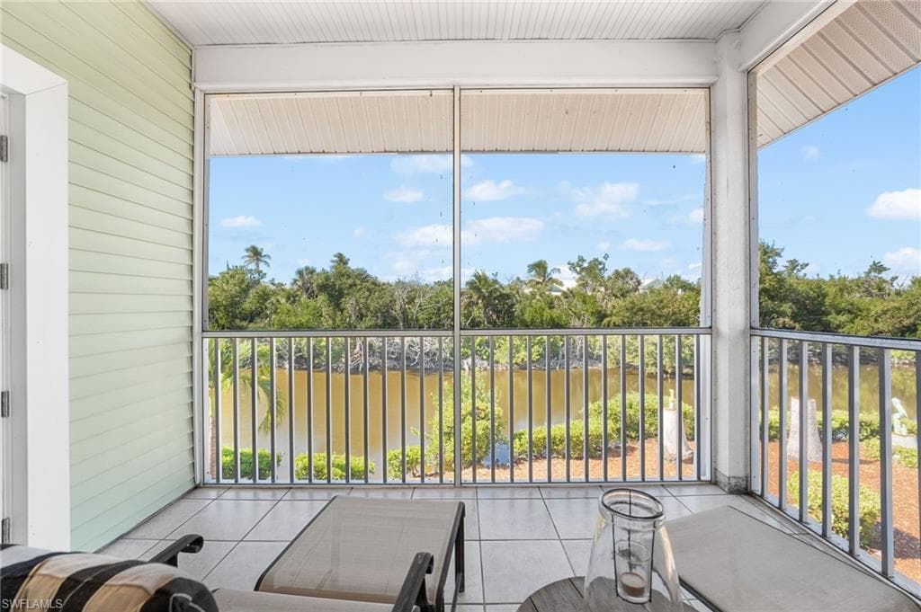 241 Violet DR-28