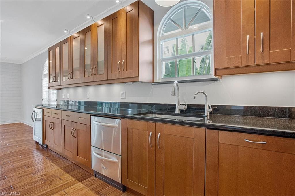 3798 Cracker WAY-11