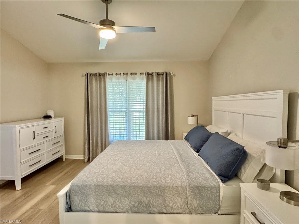 5045 Cedar Springs DR # 203, NAPLES FL 34110-5