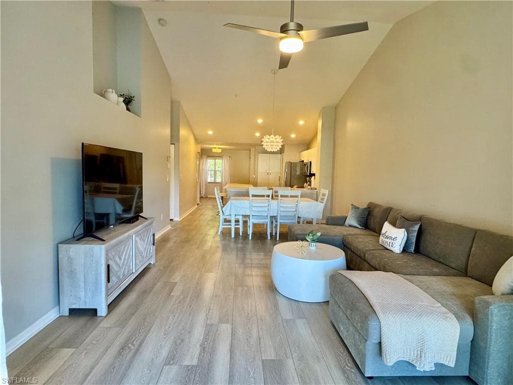 5045 Cedar Springs DR # 203, NAPLES FL 34110-12
