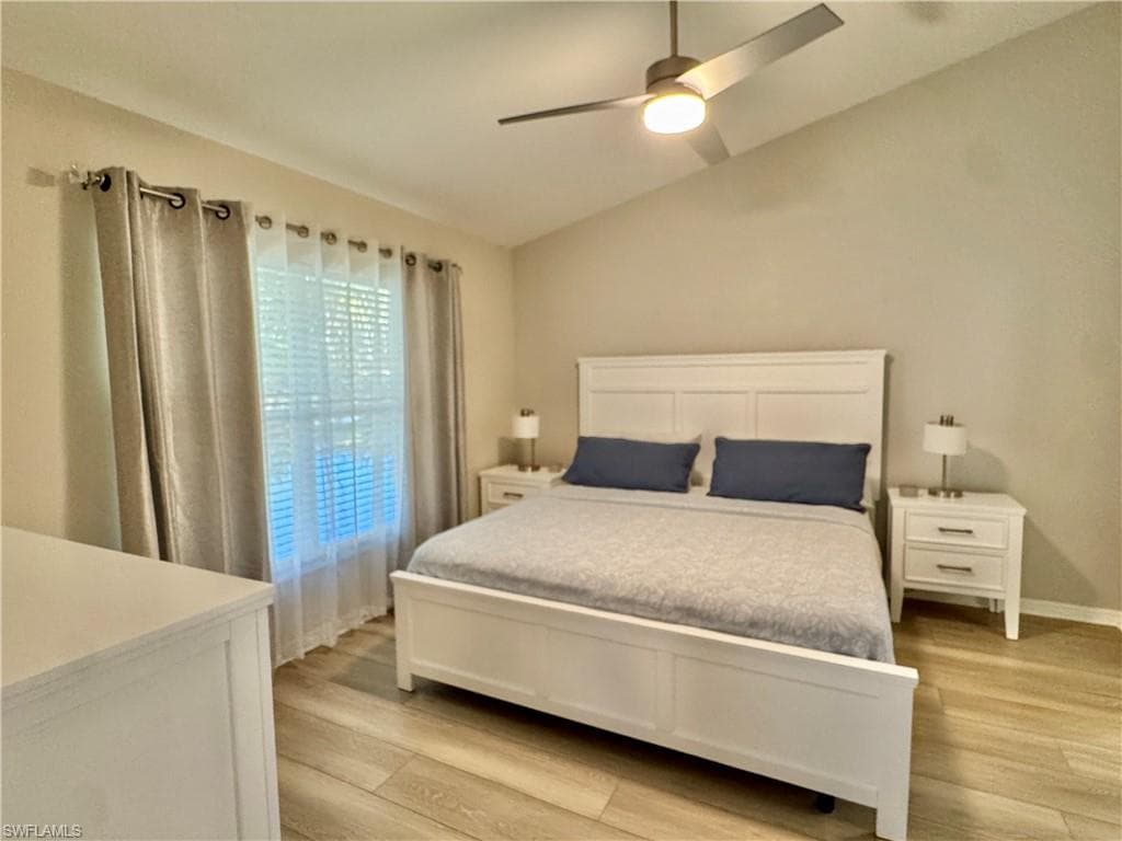 5045 Cedar Springs DR # 203, NAPLES FL 34110-4