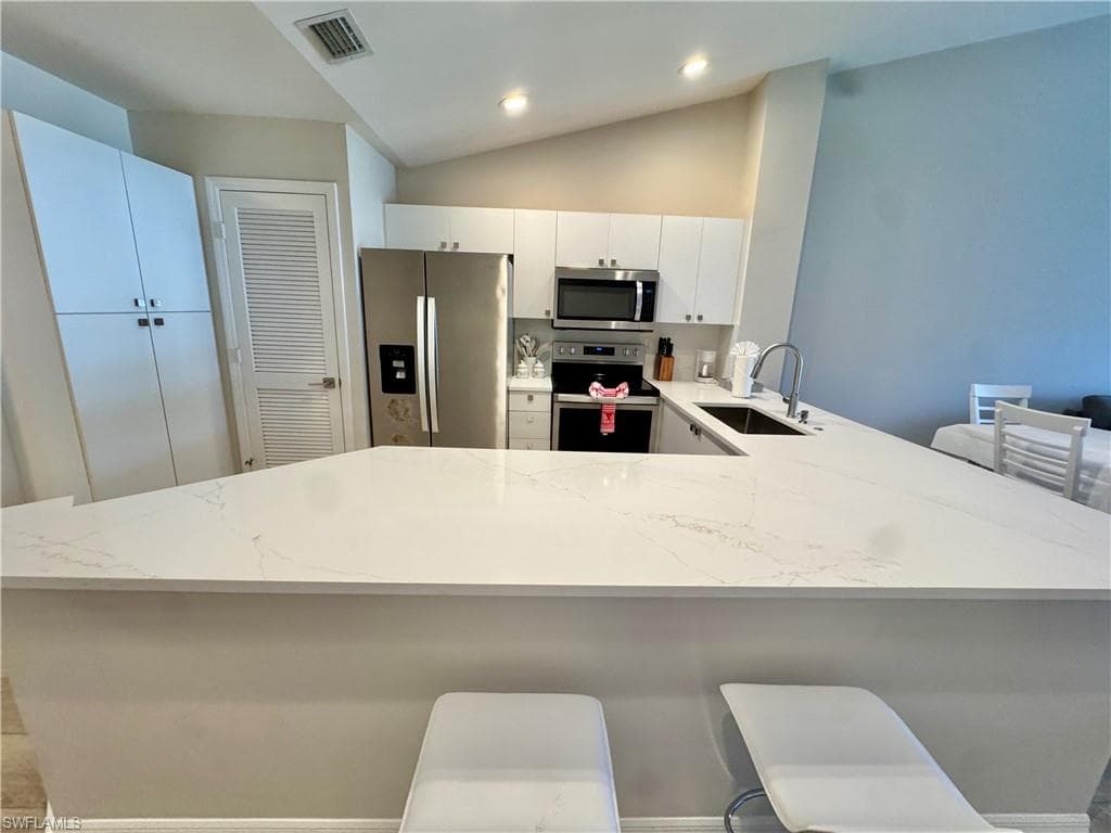 5045 Cedar Springs DR # 203, NAPLES FL 34110-13
