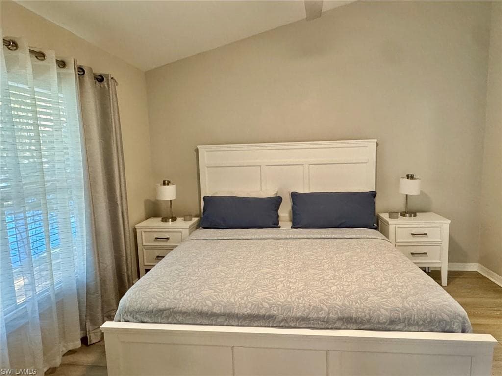 5045 Cedar Springs DR # 203, NAPLES FL 34110-18