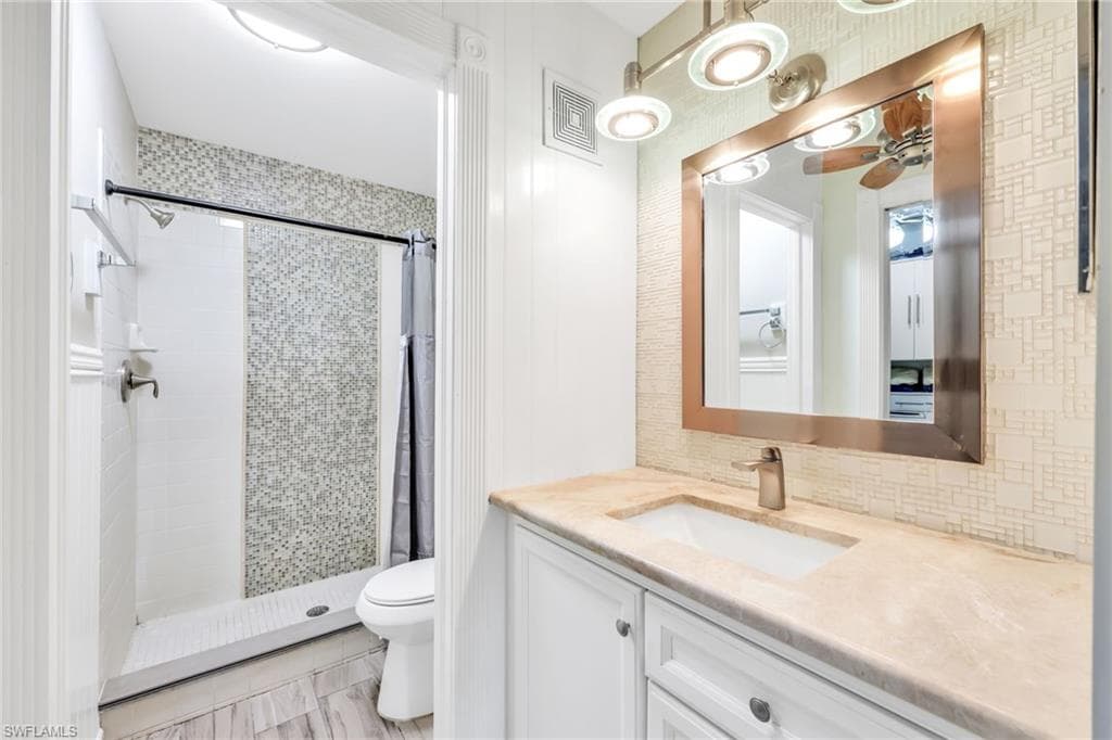 5767 Deauville CIR # D301, NAPLES FL 34112-6
