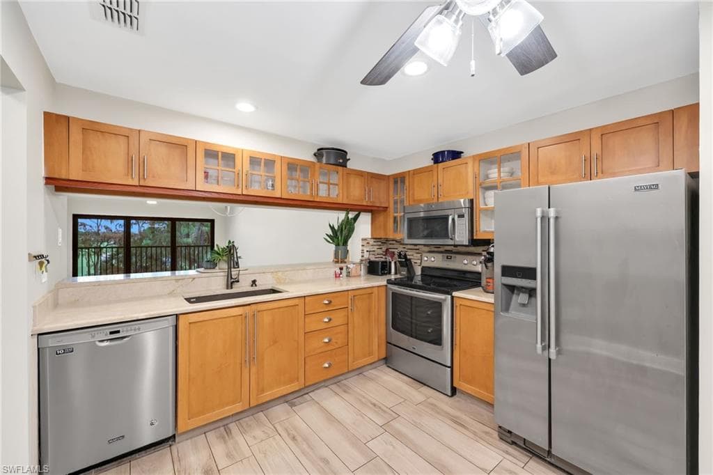 5767 Deauville CIR # D301, NAPLES FL 34112-2