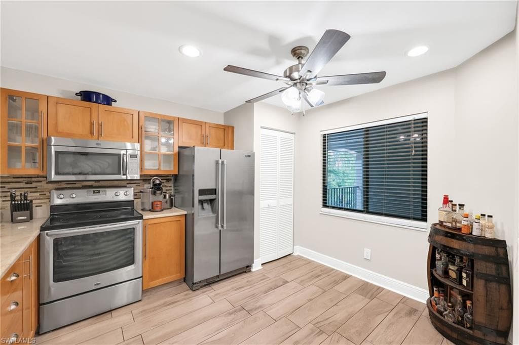 5767 Deauville CIR # D301, NAPLES FL 34112-3