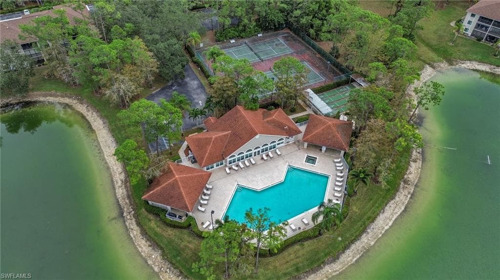 5767 Deauville CIR # D301, NAPLES FL 34112-20