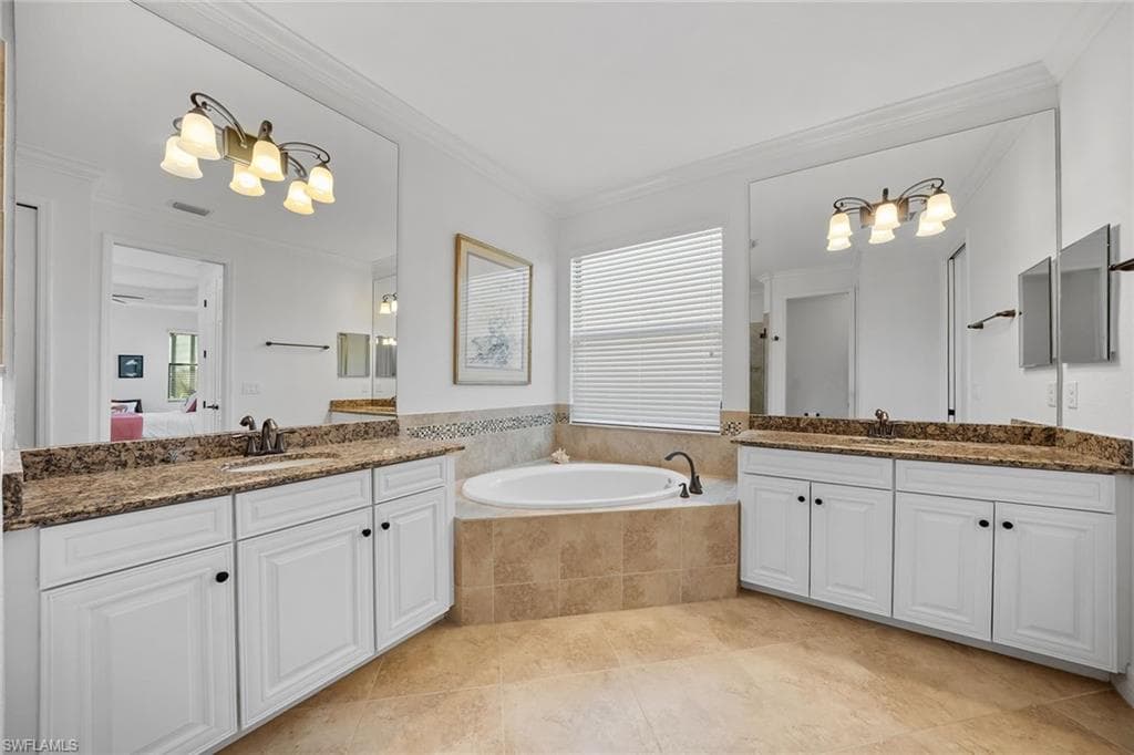 12504 Fenhurst WAY, NAPLES FL 34120-21