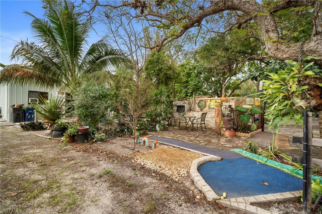 191 Abbey LN, NORTH FORT MYERS FL 33917-27