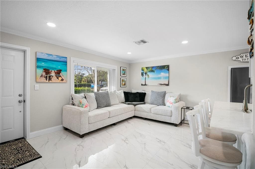 191 Abbey LN, NORTH FORT MYERS FL 33917-3