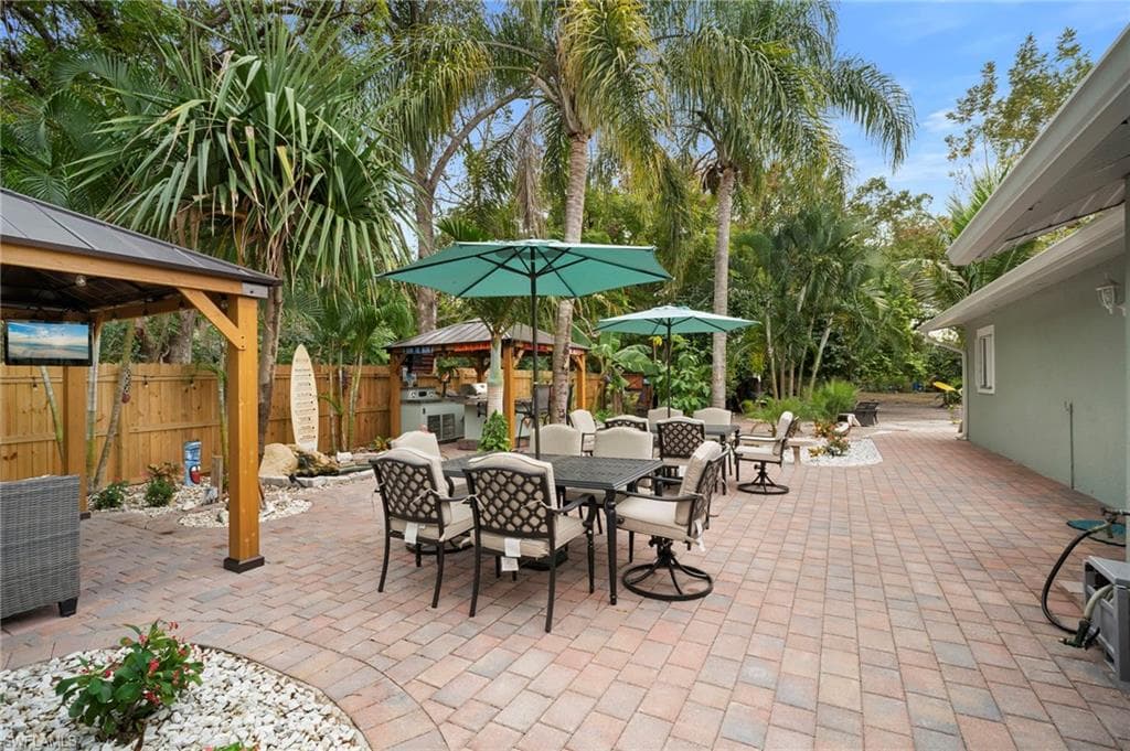191 Abbey LN, NORTH FORT MYERS FL 33917-20