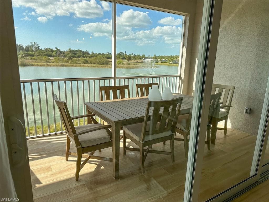 207 Indies dr E # 201, NAPLES FL 34114-22