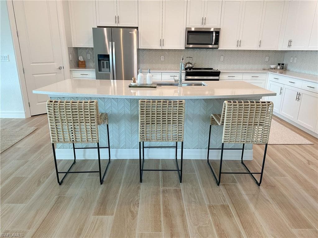 207 Indies dr E # 201, NAPLES FL 34114-6