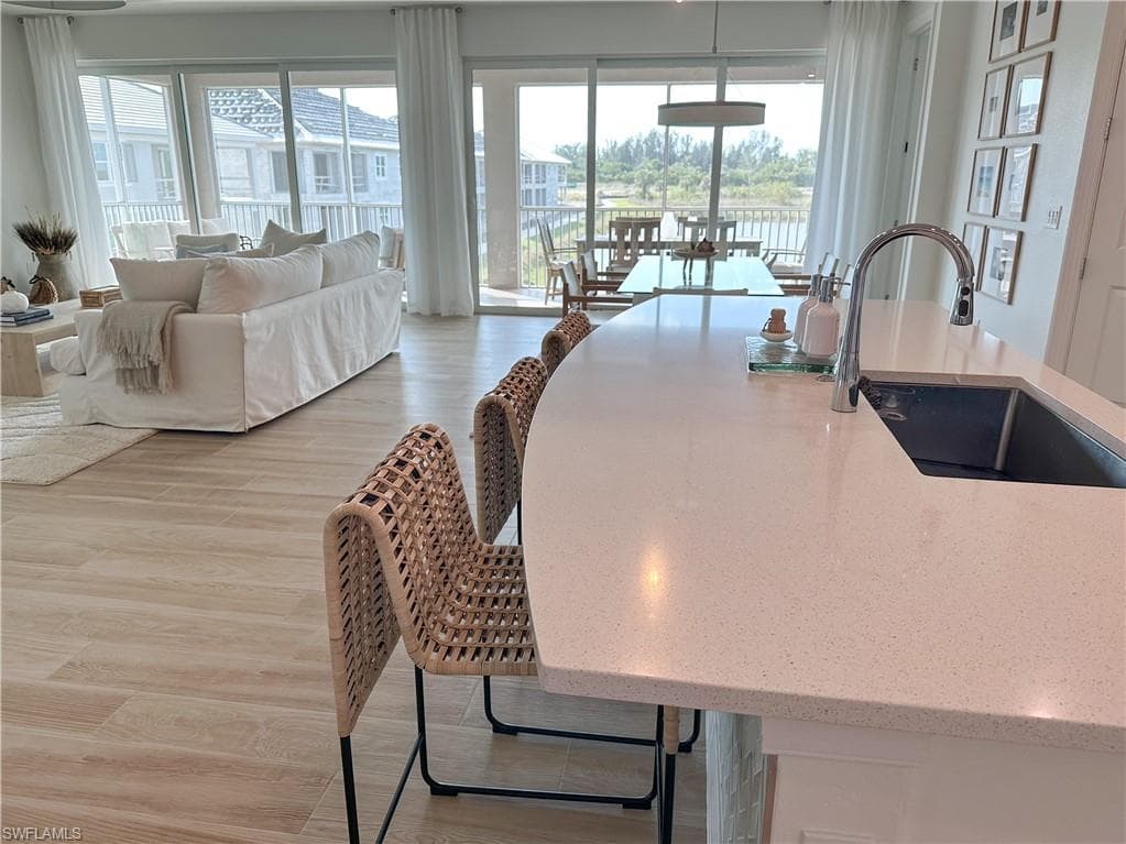 207 Indies dr E # 201, NAPLES FL 34114-2