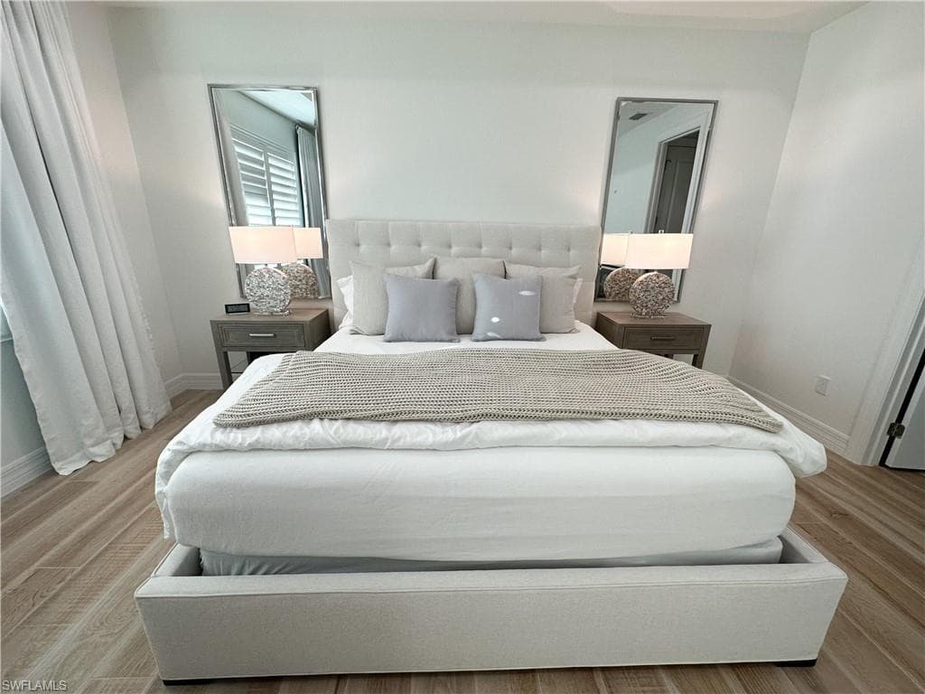 207 Indies dr E # 201, NAPLES FL 34114-9