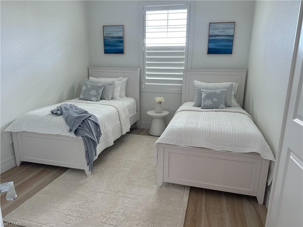 207 Indies dr E # 201, NAPLES FL 34114-18