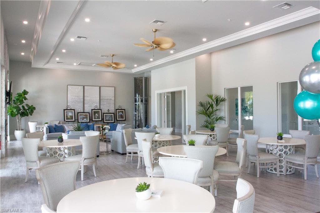 207 Indies dr E # 201, NAPLES FL 34114-30