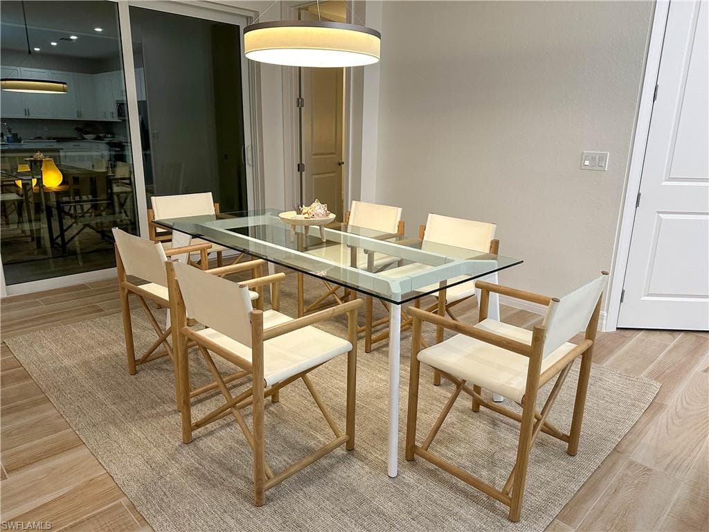 207 Indies dr E # 201, NAPLES FL 34114-7