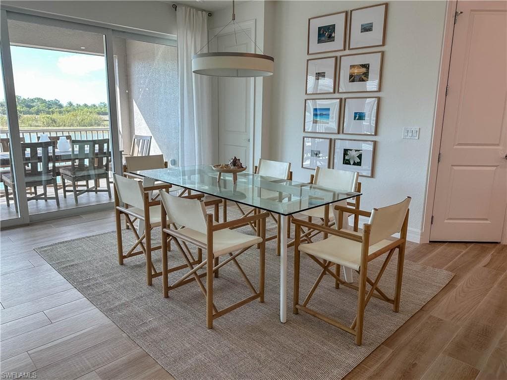 207 Indies dr E # 201, NAPLES FL 34114-24