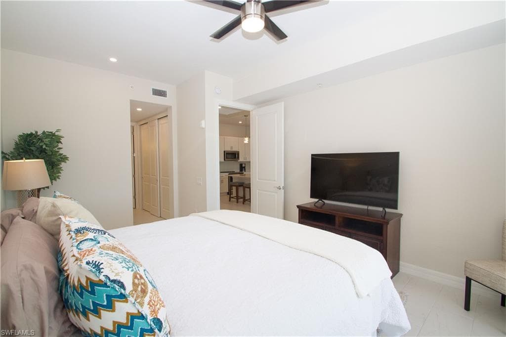 163 Indies DR E # 203, NAPLES FL 34114-19