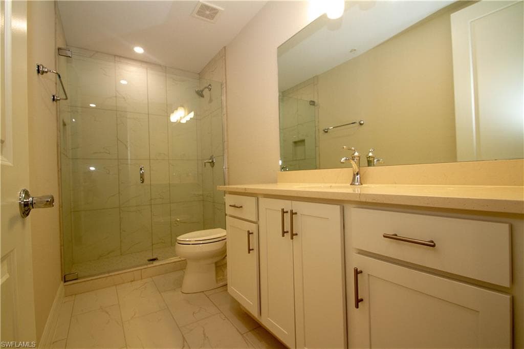 163 Indies DR E # 203, NAPLES FL 34114-23