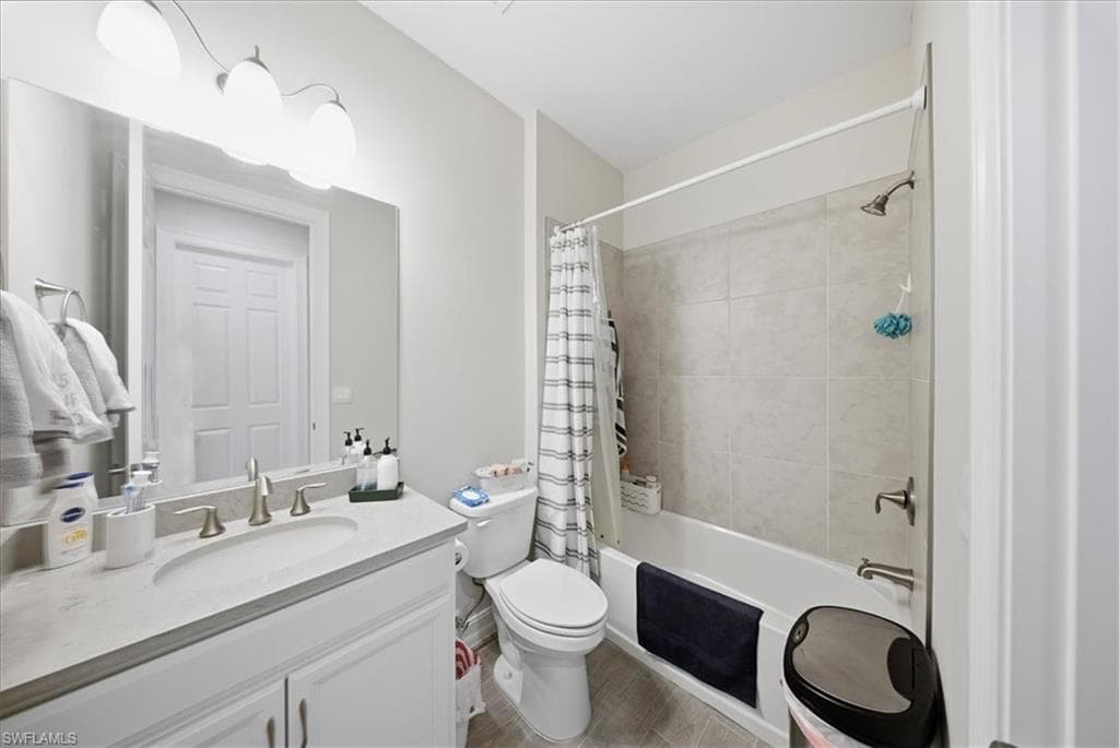 1074 Enbrook LOOP, NAPLES FL 34114-12