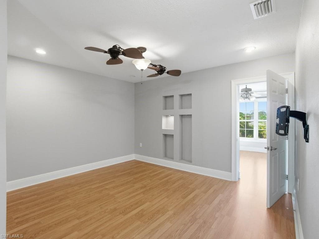 4920 Shady River LN, FORT MYERS FL 33905-22