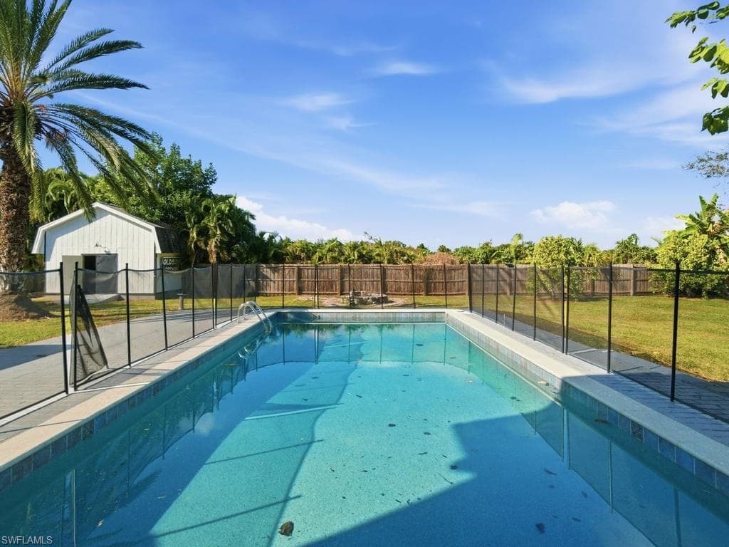 4920 Shady River LN, FORT MYERS FL 33905-41