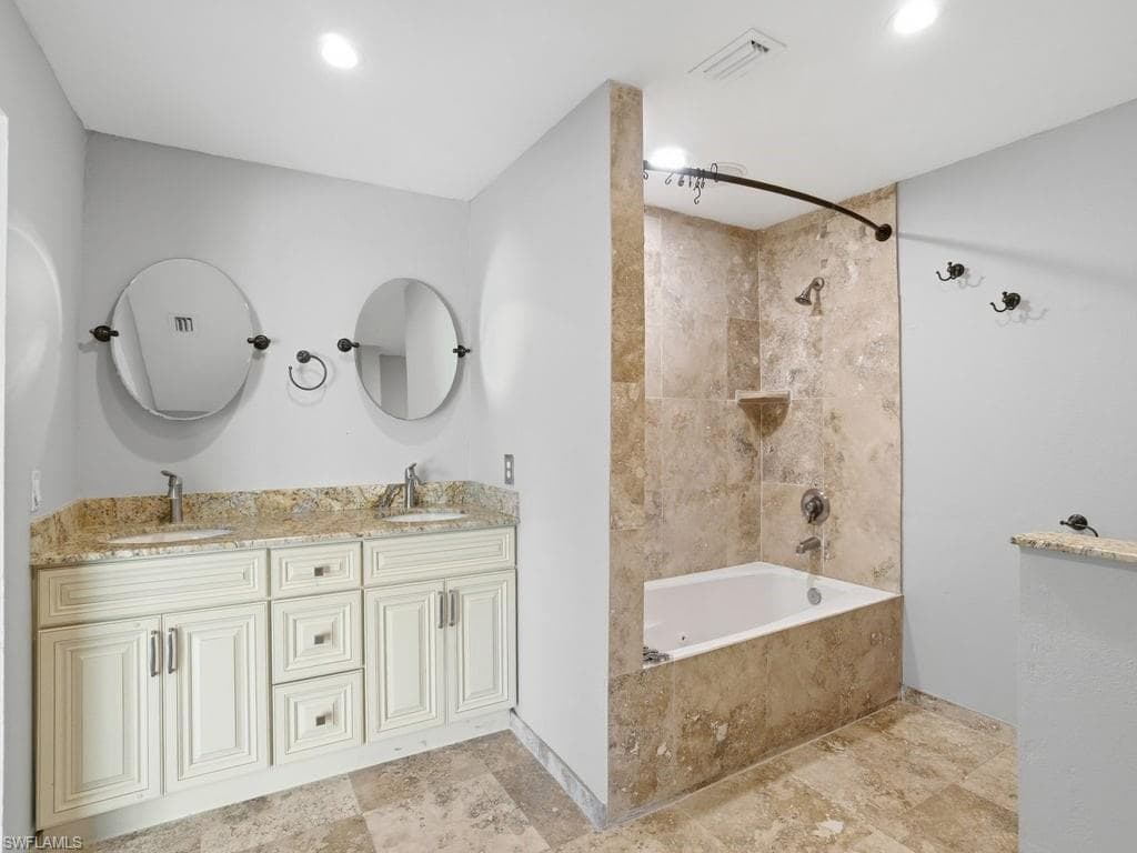 4920 Shady River LN, FORT MYERS FL 33905-29