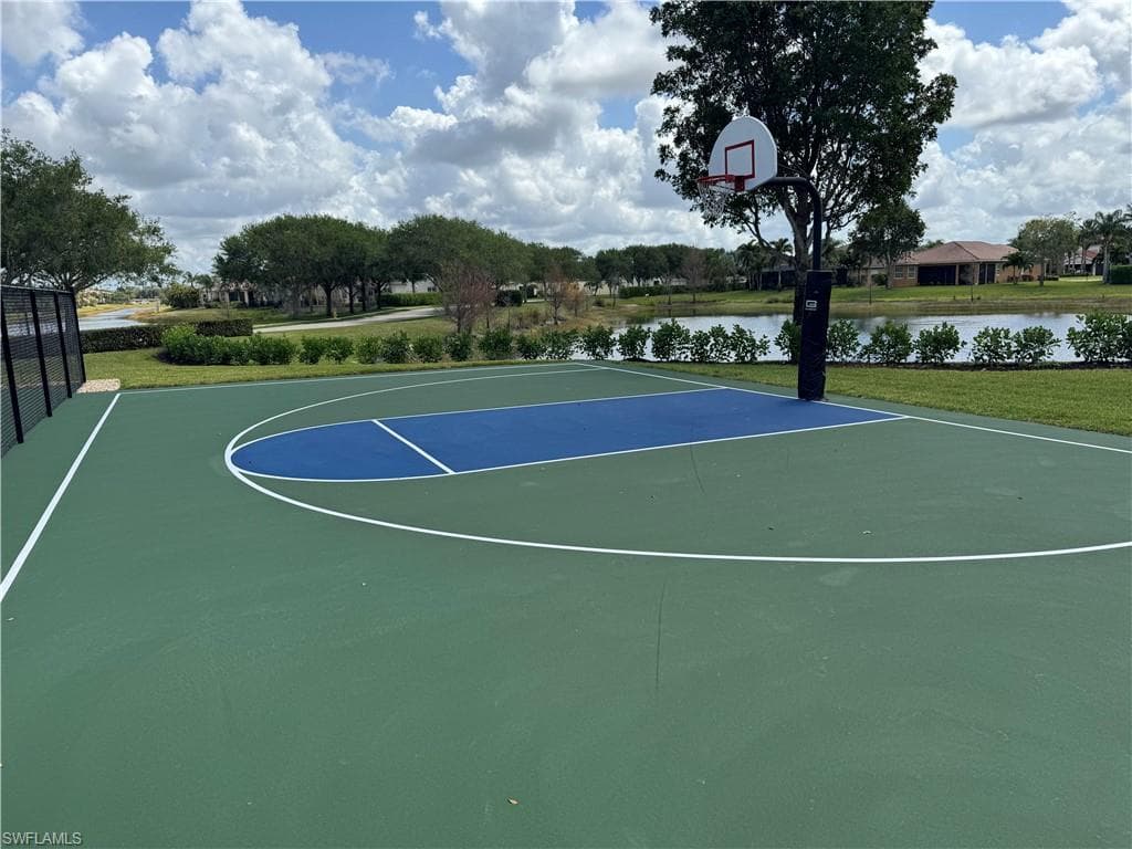 6606 Marbella DR, NAPLES FL 34105-6