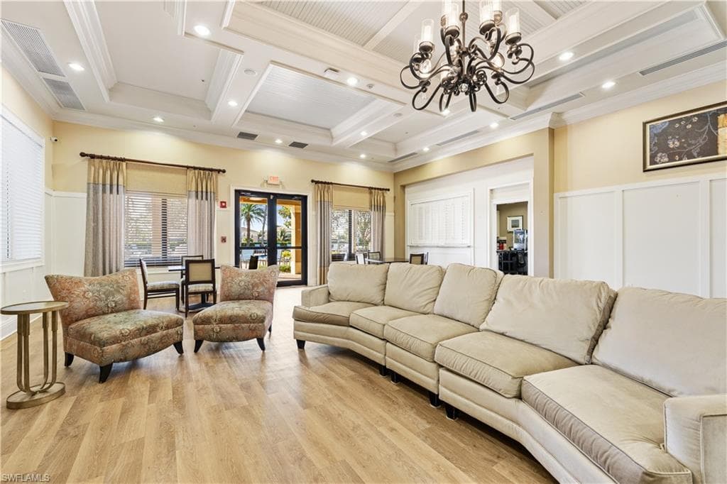 6606 Marbella DR, NAPLES FL 34105-9