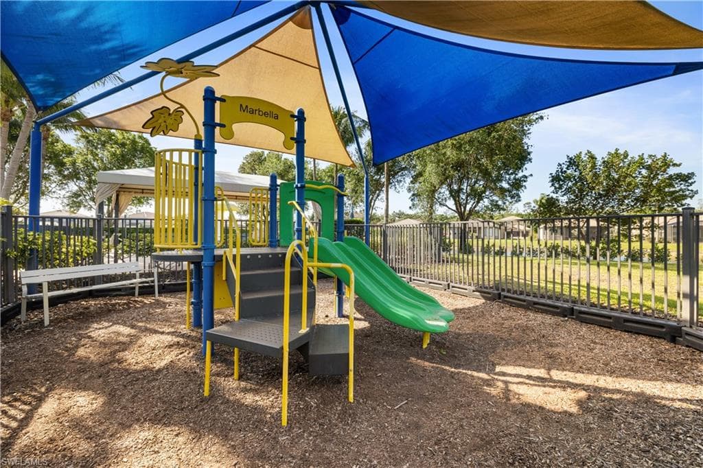 6606 Marbella DR, NAPLES FL 34105-3