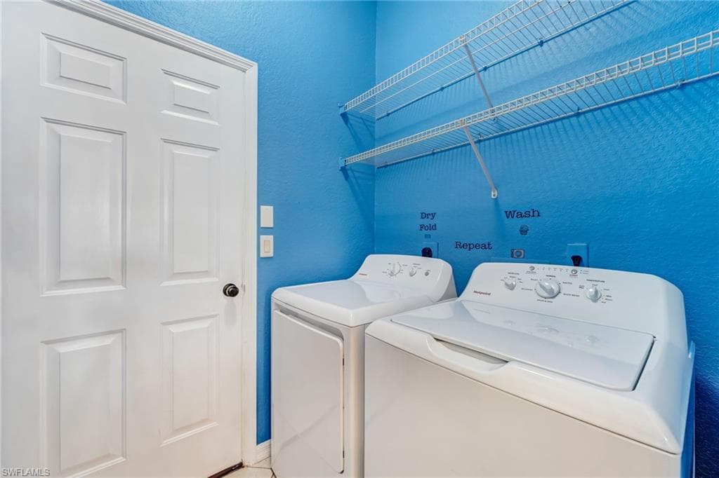 2549 Deerfield Lake CT, CAPE CORAL FL 33909-13