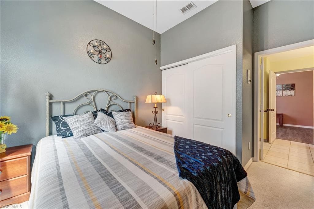 2549 Deerfield Lake CT, CAPE CORAL FL 33909-7