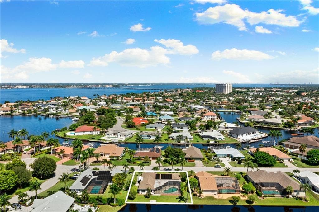 864 S Town And River DR, FORT MYERS FL 33919-2