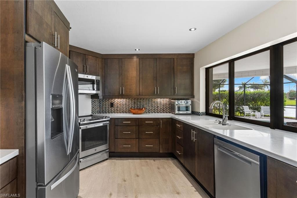 864 S Town And River DR, FORT MYERS FL 33919-8