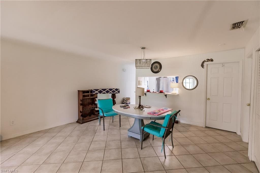 1055 Palm AVE # 216, NORTH FORT MYERS FL 33903-7