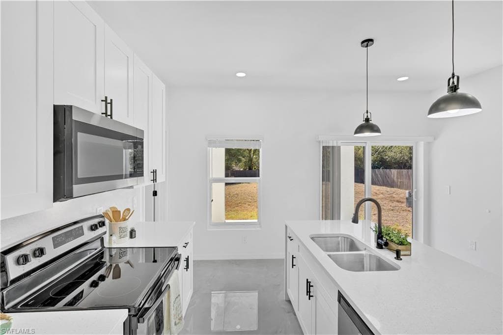 30095 Beech RD, PUNTA GORDA FL 33982-19