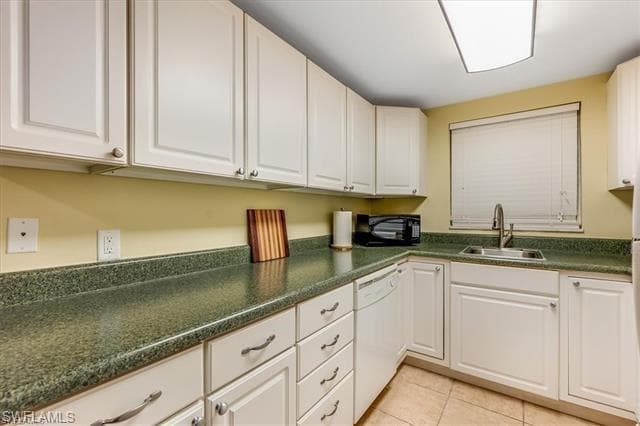 4290 Gulfstream DR # 4, NAPLES FL 34112-13