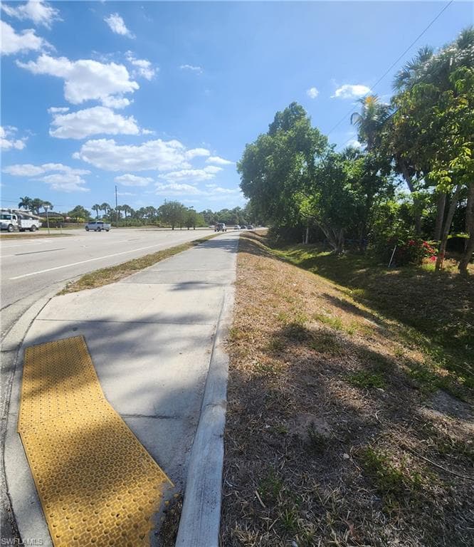 110 Gaslight AVE, NORTH FORT MYERS FL 33917-21