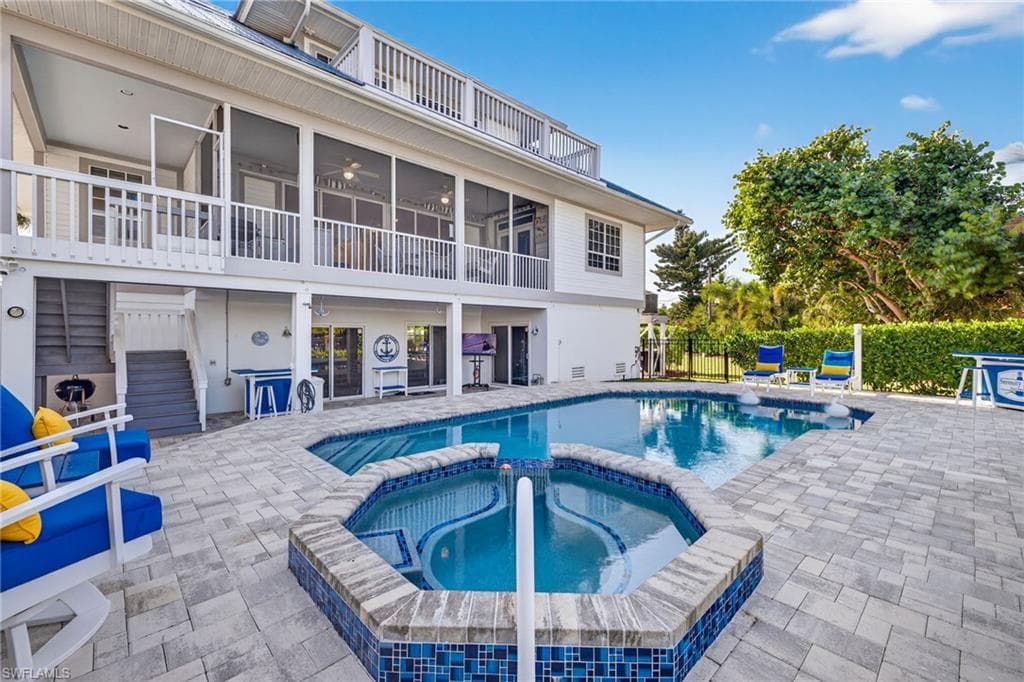 1141 Paper Fig CT, SANIBEL FL 33957-40