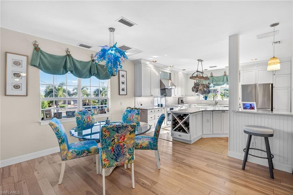 1141 Paper Fig CT, SANIBEL FL 33957-12