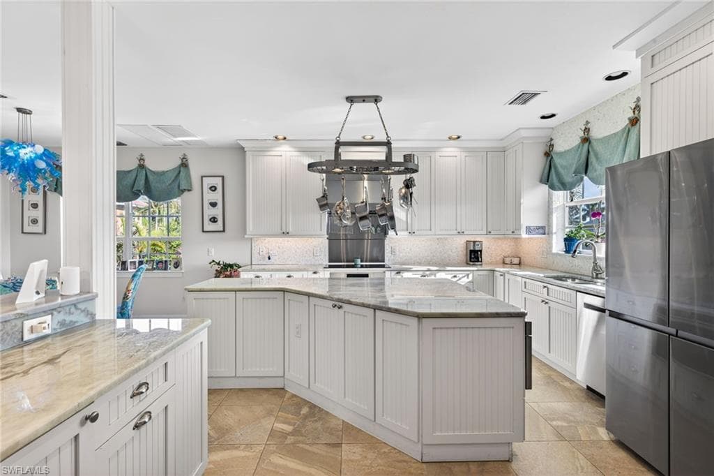 1141 Paper Fig CT, SANIBEL FL 33957-15