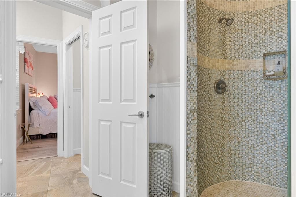 1141 Paper Fig CT, SANIBEL FL 33957-34